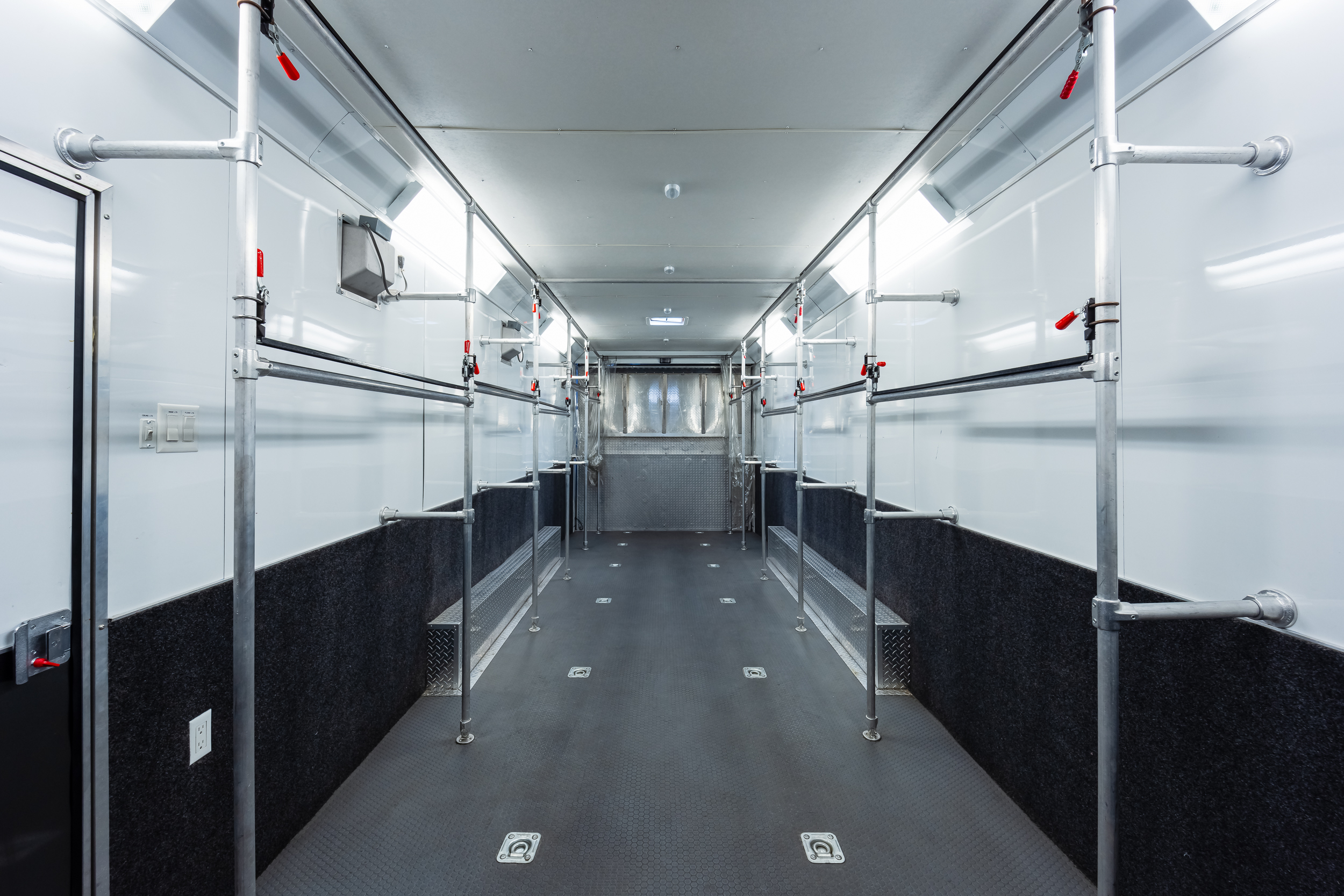 35ft Wardrobe Trailer Interior 12