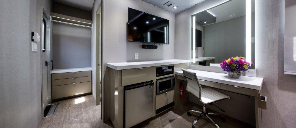 38ft Luxury 2 Room Trailer Interior 2