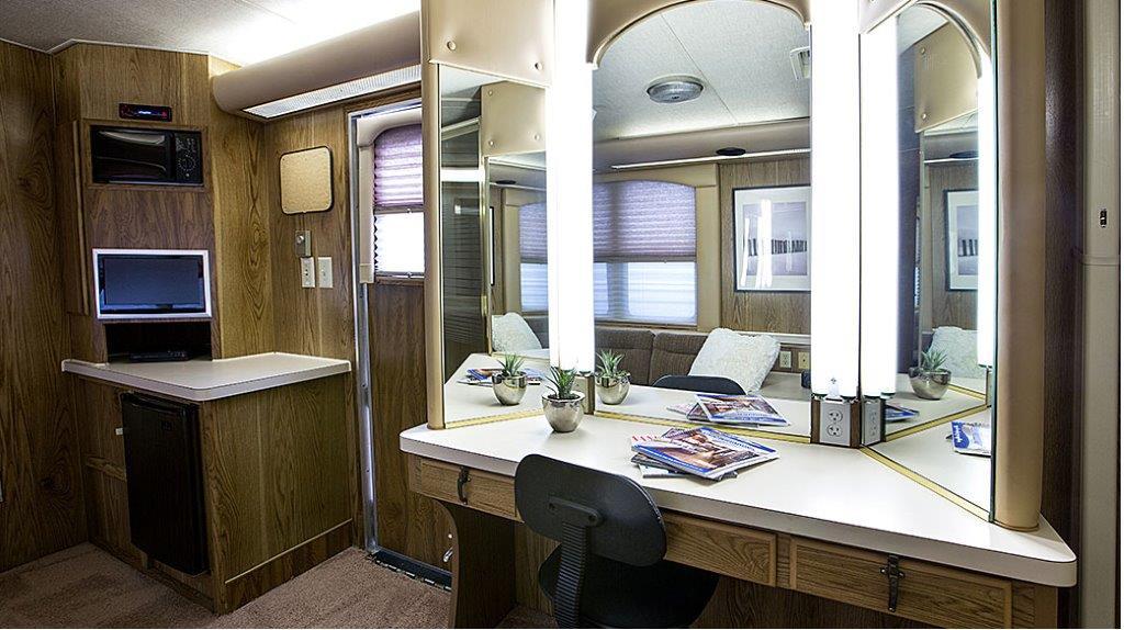 38ft 2 Room Cast Trailer Interior 4