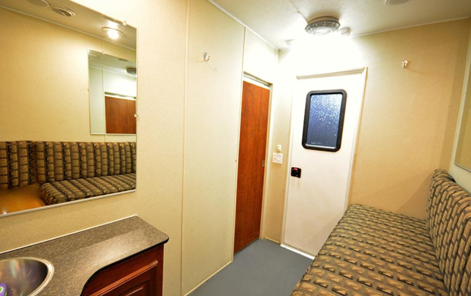 5 Room Trailer Interior 3