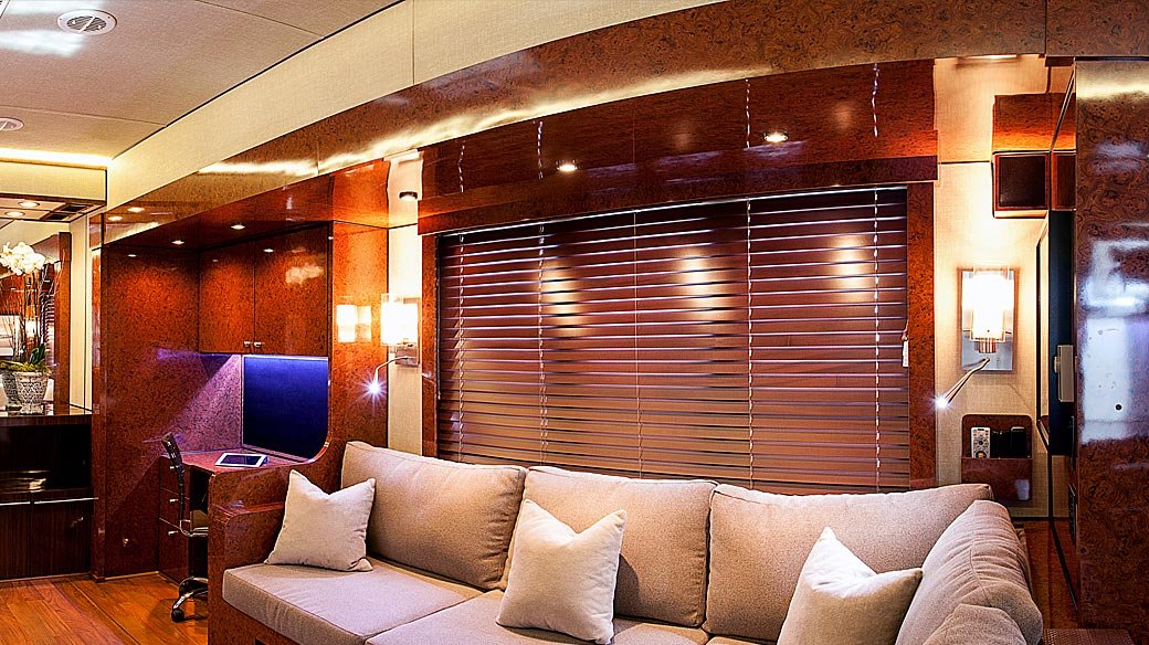 Stella 33ft Celebrity Trailer Interior 7