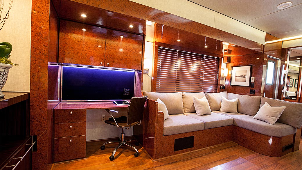 Stella 33ft Celebrity Trailer Interior 6