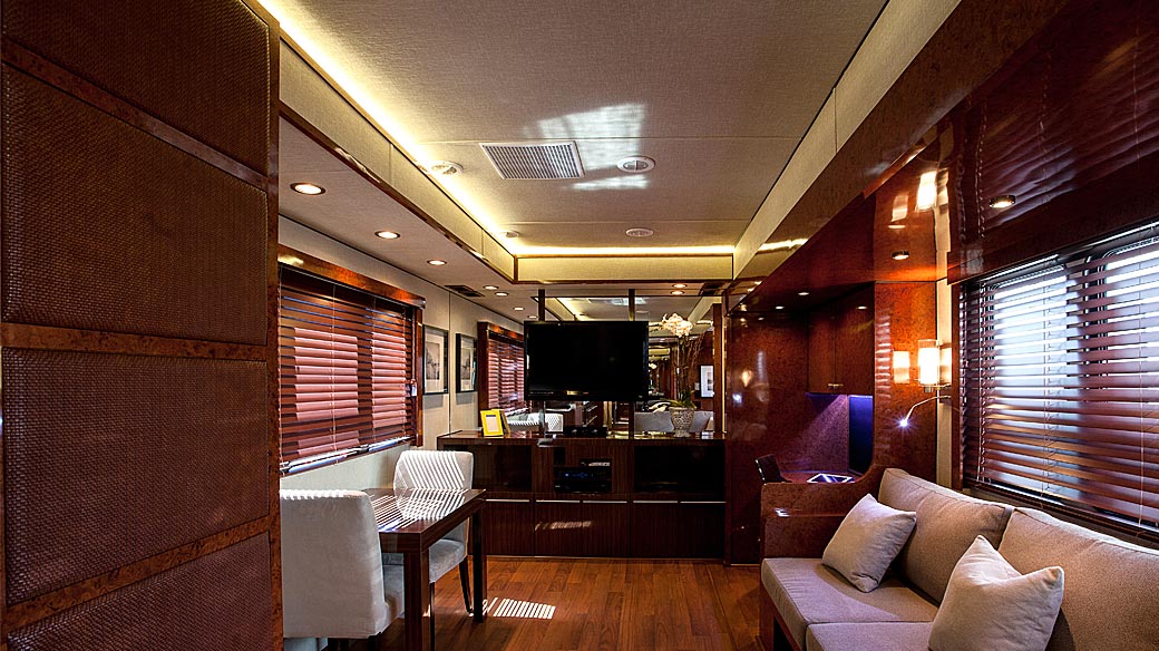 Stella 33ft Celebrity Trailer Interior 5