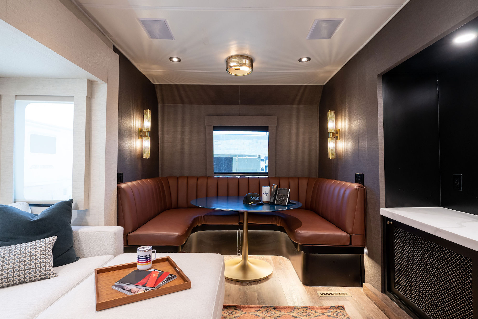 43ft Dream Trailer Interior 3